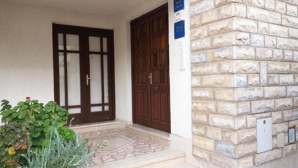 Apartments Vojin Τρογκίρ Εξωτερικό φωτογραφία