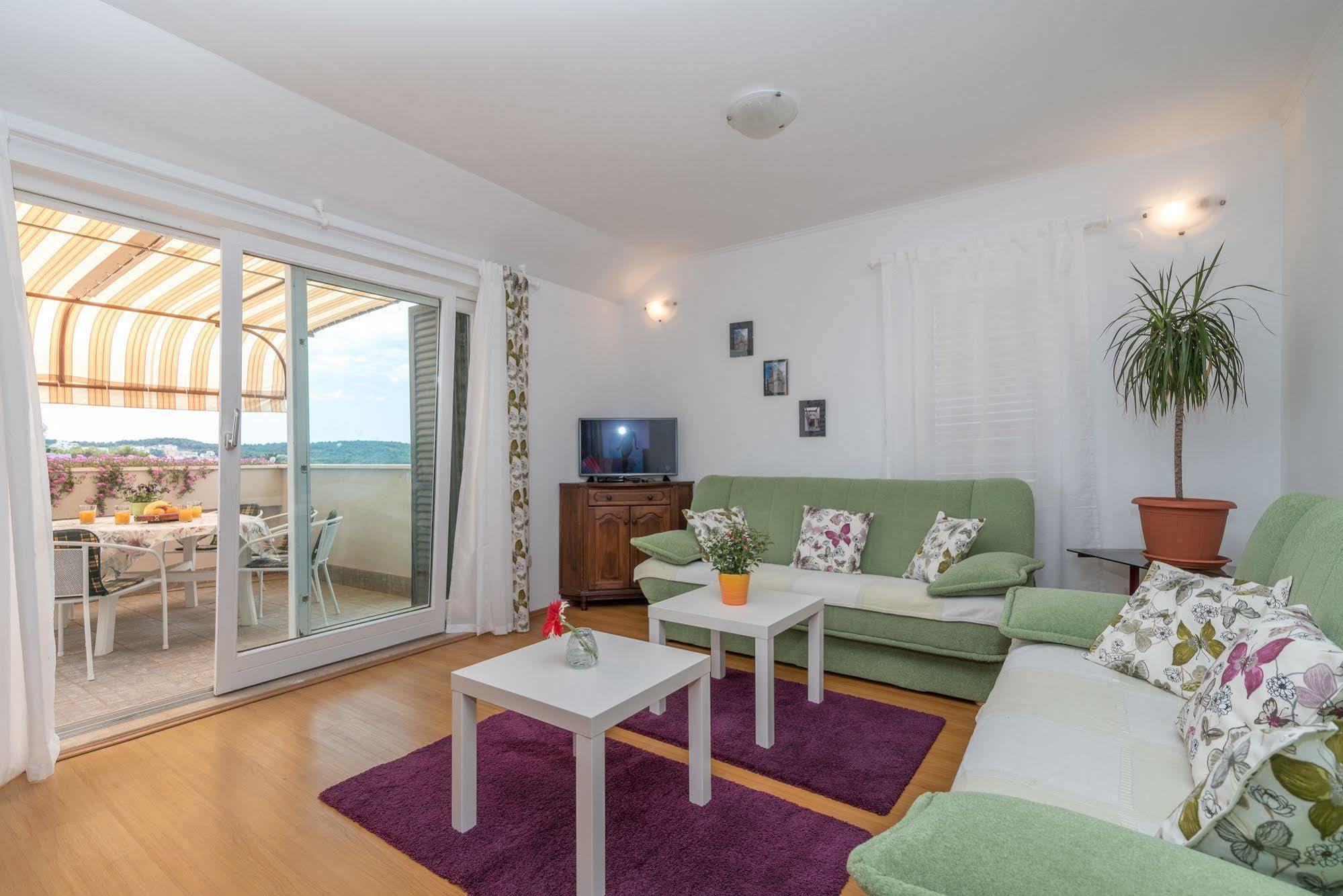 Apartments Vojin Τρογκίρ Εξωτερικό φωτογραφία