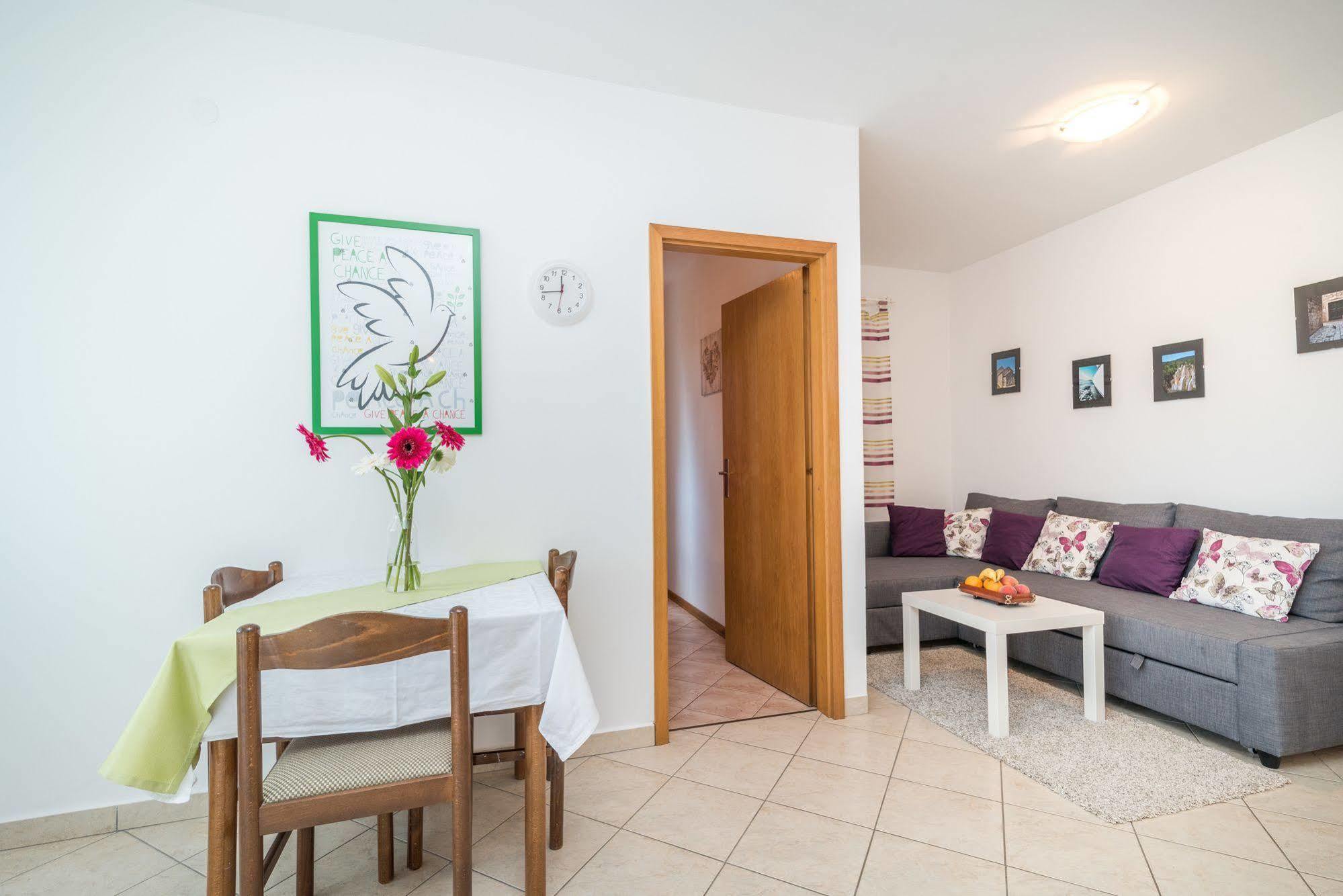 Apartments Vojin Τρογκίρ Εξωτερικό φωτογραφία