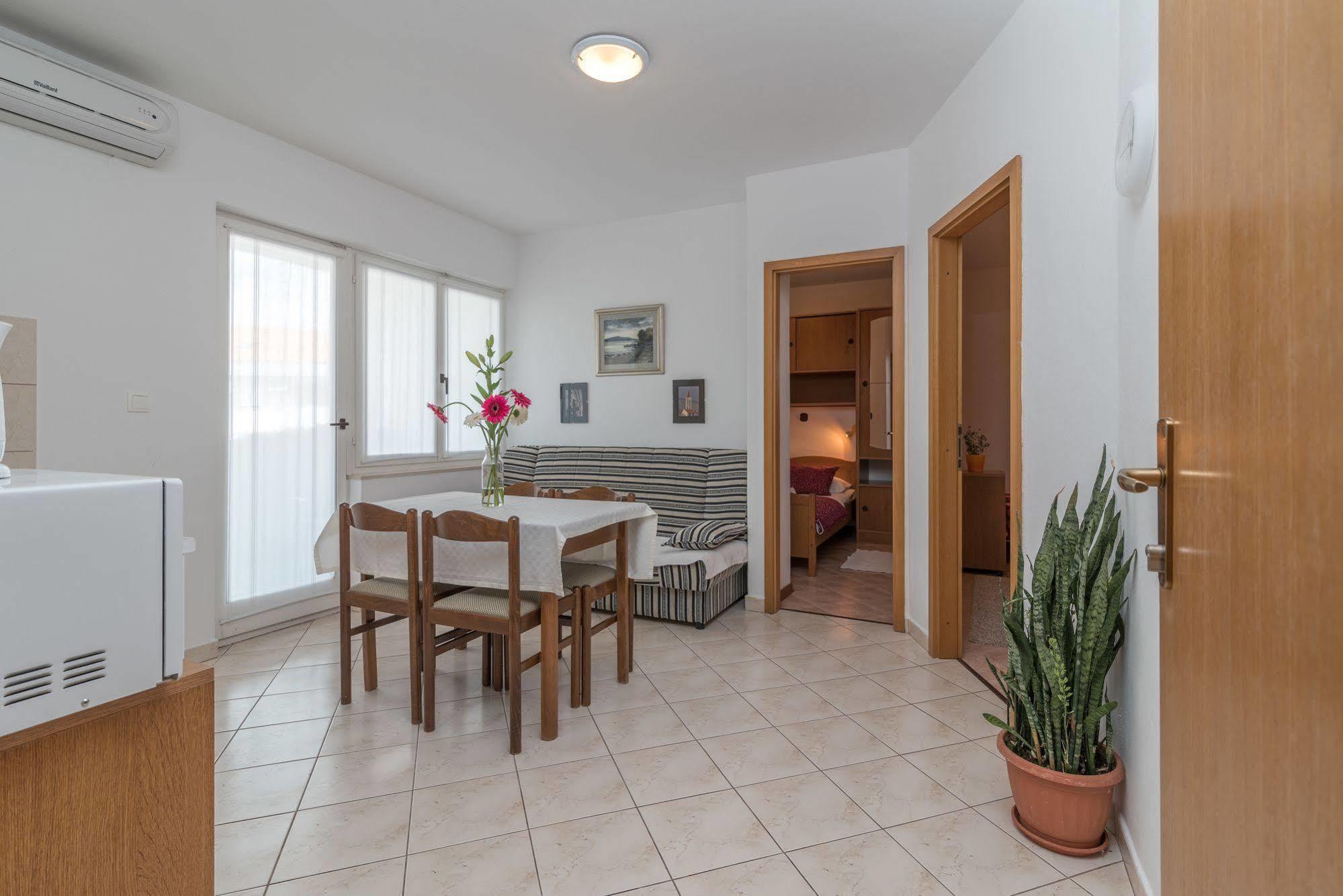 Apartments Vojin Τρογκίρ Εξωτερικό φωτογραφία