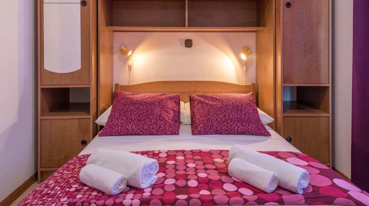 Apartments Vojin Τρογκίρ Εξωτερικό φωτογραφία