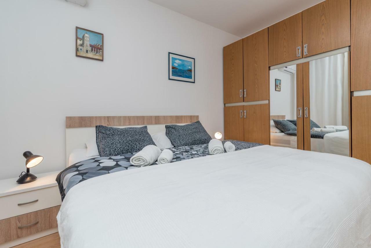 Apartments Vojin Τρογκίρ Εξωτερικό φωτογραφία