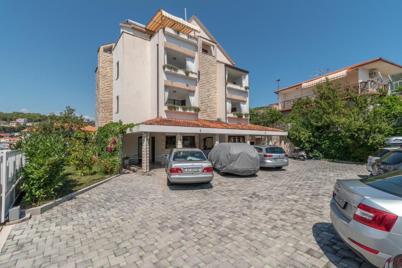 Apartments Vojin Τρογκίρ Εξωτερικό φωτογραφία