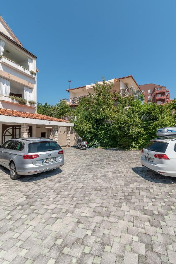 Apartments Vojin Τρογκίρ Εξωτερικό φωτογραφία
